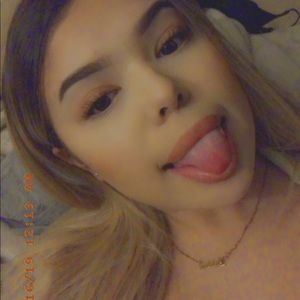 Meet your Posher, Isabella